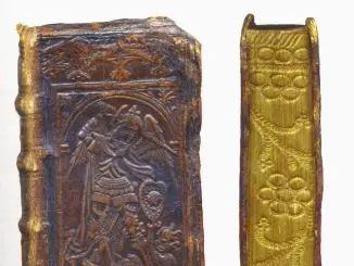 Connaissance de la reliure: la ciselure des tranches dorées