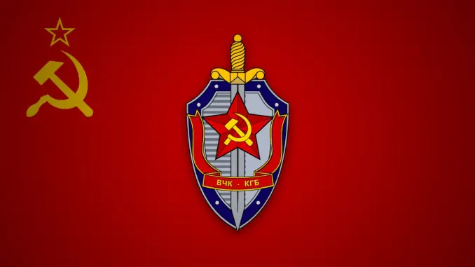 Drapeau de l'URSS et emblème du KGB — illustration de l'opération Pouchkine.
