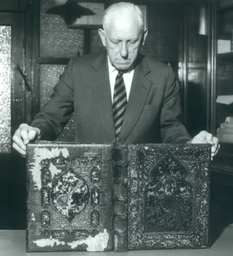 Stanley Bray et les restes du deuxième Great Omar